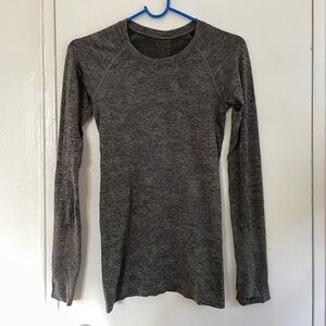 lululemon swiftly long sleeve size 4 grey hip length
